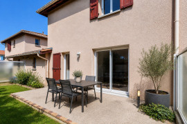
                                                                                        Vente
                                                                                         Charmante Villa au calme - Bron