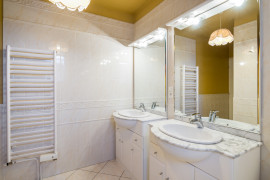 
                                                                                        Vente
                                                                                         Charmante Villa au calme - Bron