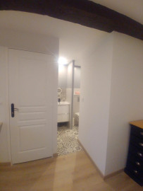 
                                                                                        Vente
                                                                                         CHARME & RENTABILITÉ – MAISON DE VILLE EN PIERRE RÉNOVÉE - 93280€