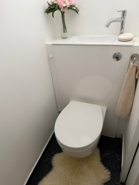 
                                                                                        Location
                                                                                         Charment apprt (loyer tout inclus)