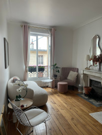 
                                                                                        Location
                                                                                         Charment apprt (loyer tout inclus)