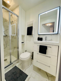 Location
Charming studio next to Paris Dauphine (loyer tout inclus)