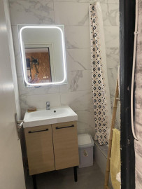 
                                                                                        Colocation
                                                                                         Chbre meublée balcon, dans appart, prox fac,tram