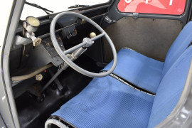 
                                                                                        Voiture
                                                                                         CITROEN 2 CV AZ