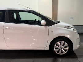 
                                                                                        Voiture
                                                                                         Citroen C1 1.0 VTi Feel Hatchback 3dr Petrol Manual Euro 5 (Euro 5) (68 ps)