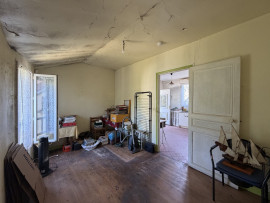 
                                                                                        Vente
                                                                                         Clermont - Maison de 40m² à rénové