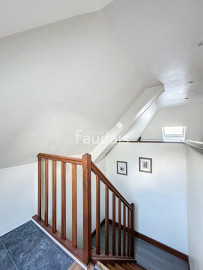 
                                                                                        Location
                                                                                          COEUR CENTRE VILLE