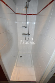 
                                                                                        Location
                                                                                          COEUR CENTRE VILLE