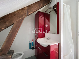 
                                                                                        Location
                                                                                          COEUR CENTRE VILLE