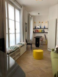 
                                                                                        Location
                                                                                         Coeur Marais, calme et charme historique