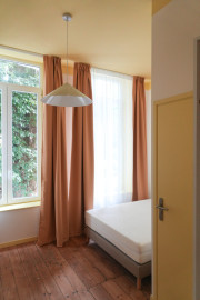 
                                                                                        Location
                                                                                         Coliving Parvis St-Michel - Chb avec sdb privées
