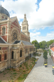 
                                                                                        Location
                                                                                         Coliving Parvis St-Michel - Chb avec sdb privées