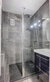 
                                                                                        Location
                                                                                         Collocations appartement de 70m - Versailles 78