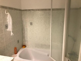 
                                                                                        Colocation
                                                                                         Coloc studieuse - RER 3 mins – supermarché 1 min