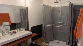 
                                                                                        Location
                                                                                         Colocation (2 chambres) - rdc maison de caractère