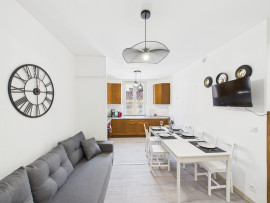 
                                                                                        Colocation
                                                                                         COLOCATION 5 CHAMBRES  137 RUE DE ROME
