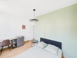 
                                                                                        Colocation
                                                                                         COLOCATION 5 CHAMBRES  137 RUE DE ROME