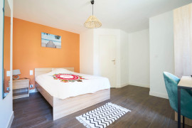 
                                                                                        Colocation
                                                                                         Colocation 6 chambres