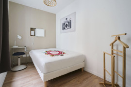 
                                                                                        Colocation
                                                                                         Colocation 6 chambres