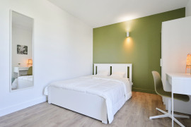 
                                                                                        Colocation
                                                                                         Colocation 6 chambres