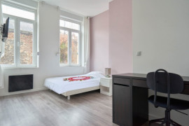 
                                                                                        Colocation
                                                                                         Colocation 7 chambres