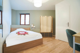 
                                                                                        Colocation
                                                                                         Colocation 7 chambres