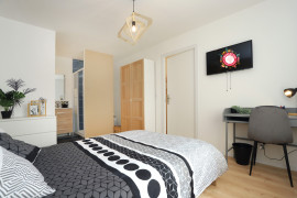 
                                                                                        Colocation
                                                                                         Colocation 7 chambres