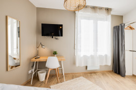 
                                                                                        Colocation
                                                                                         Colocation 9 chambres