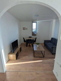 
                                                                                        Colocation
                                                                                         Colocation Appartement 80 M2 meublé refait à neuf