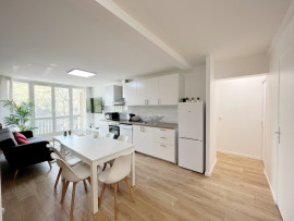 
                                                                                        Colocation
                                                                                         COLOCATION - AVENUE  GABRIEL PERI