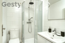 
                                                                                        Colocation
                                                                                         Colocation – Chambre avec accès balcon