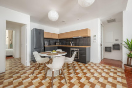 
                                                                                        Colocation
                                                                                         Colocation de fille et garçon sympas