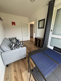 
                                                                                        Colocation
                                                                                         Colocation féminine a Évry 😊