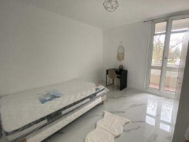 
                                                                                        Location
                                                                                         Colocation pour 5 de 100m² refait à neuf