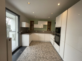 
                                                                                        Colocation
                                                                                         Colocation rénovée située à Lyon 9