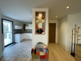 
                                                                                        Colocation
                                                                                         Colocation rénovée située à Lyon 9