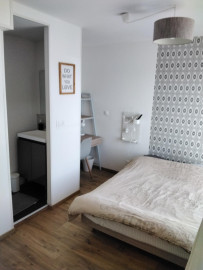
                                                                                        Colocation
                                                                                         Colocation sur Reims/ chambre privative