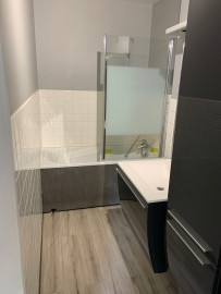 
                                                                                        Location
                                                                                         Colocation trio (loyer tout inclus)