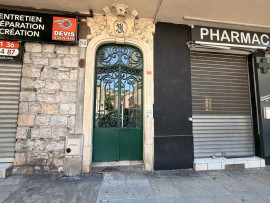 
                                                                                        Vente
                                                                                         Commerce/Bureau  - Murs commerciaux  - 70.0 m²