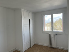 
                                                                                        Location
                                                                                         Confort, emplacement et luminosité à ne pas rater