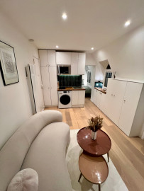 Location
Confortable appartement lumineux près de Montmartre (loyer tout inclus)