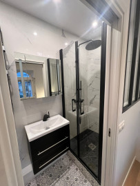 Location
Confortable appartement lumineux près de Montmartre (loyer tout inclus)