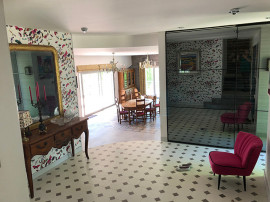 
                                                                                        Vente
                                                                                         Contemporary house designed in the Périgord Noir