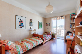 Vente
Corniche André de Joly, Nice - Appartement 3 pièces à rénover avec terrasse, parking et cave