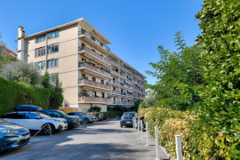 Vente
Corniche André de Joly, Nice - Appartement 3 pièces à rénover avec terrasse, parking et cave