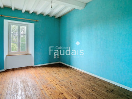 
                                                                                        Vente
                                                                                         CORPS DE FERME AVEC DEUX LOGEMENTS A BAUDRE