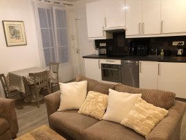 
                                                                                        Location
                                                                                         Cosy 2 pièces dans le 9ème (loyer tout inclus)