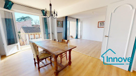 
                                                                                        Vente
                                                                                         COTE PAVEE - T4 traversant avec grand balcon et box