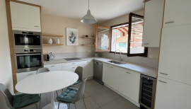 
                                                                                        Vente
                                                                                         Coup de cœur à Mions- Maison familiale avec jardin et vue dégagée