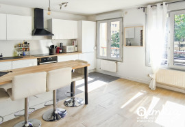 Vente
"Coup de coeur", appartement T3 rénové, 63m2.